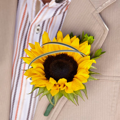 Free Spirit Boutonniere –  Bush Flower Shop, North Augusta SC